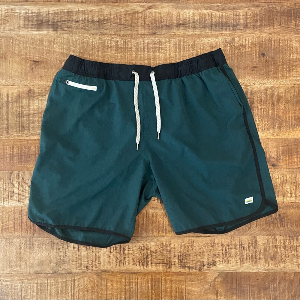 Vuori Banks Shorts 7”
